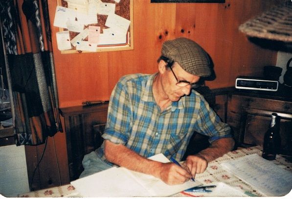 Hans Schaefer im Büro um 1990